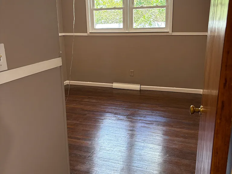 2420 W South St — Photo 20