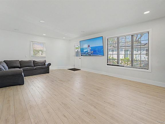 3rd image of 15 Johnson Street
