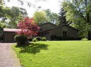 4709 Laburnum Dr, Akron, OH 44319