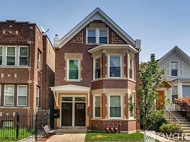 1st image of 2911 N Seeley Ave #1F