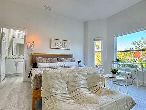 3rd image of 3204 Karen Dr #2