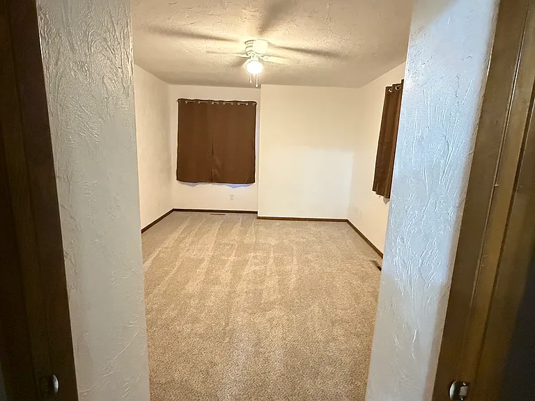 32051 Avon Rd — Photo 10