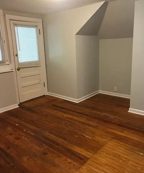 3901B Elkins Ave — Photo 7
