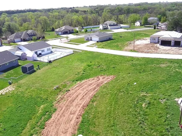 1240 Evergreen Rd, Bennet, NE 68317