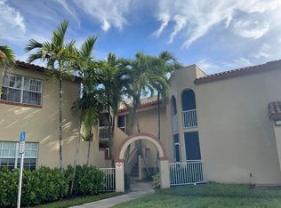 8621 SW 5th St APT 203, Hollywood, FL 33025