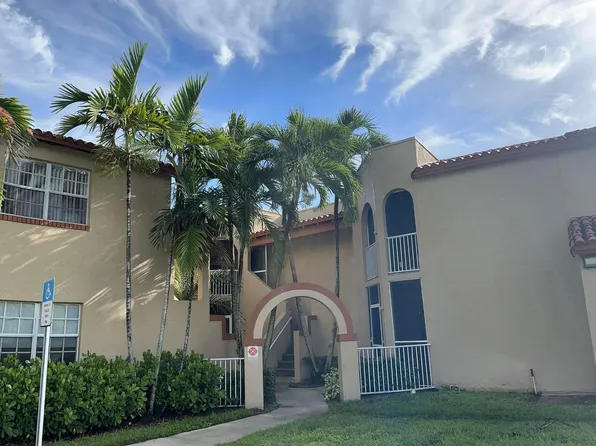 8621 SW 5th Street #203, Pembroke Pines, FL 33025