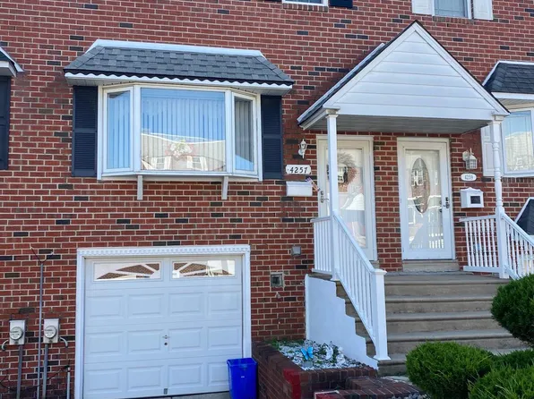 4257 Lyman Dr, Philadelphia, PA 19114