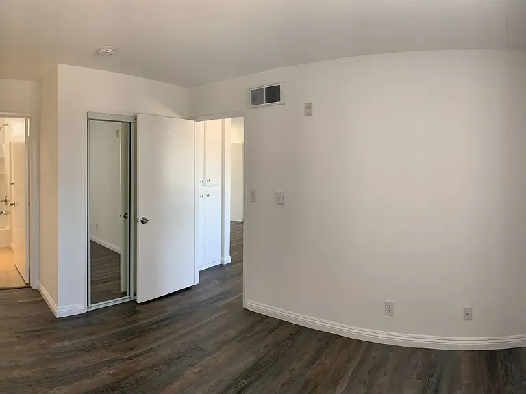 Oxford Villa Apartments — Photo 10