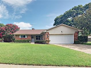 3039 Sharpview Ln, Dallas, TX 75228