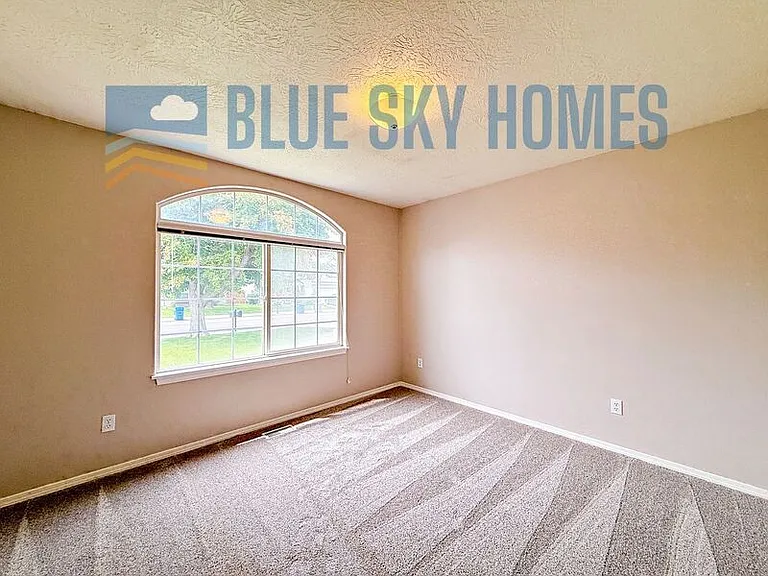 7530 N Matlock Ave — Photo 9