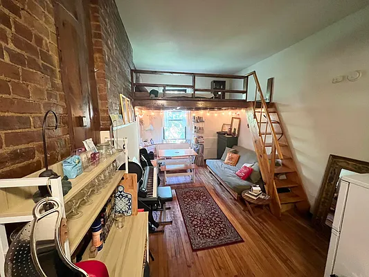 Rented by Guidance Realty Corp. | media 20