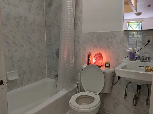 Rented by New York Realty | media 16