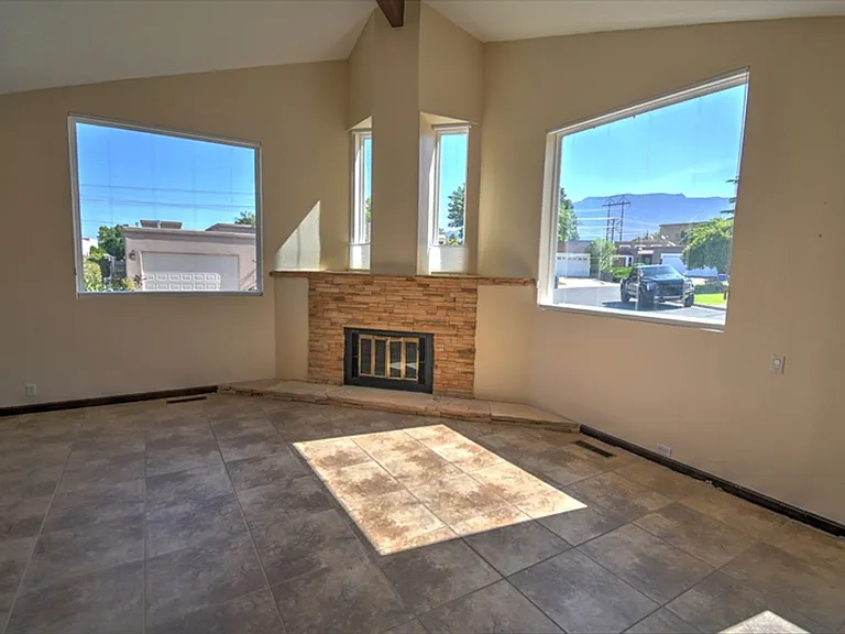 9010 Flushing Meadows Dr NE — Photo 3