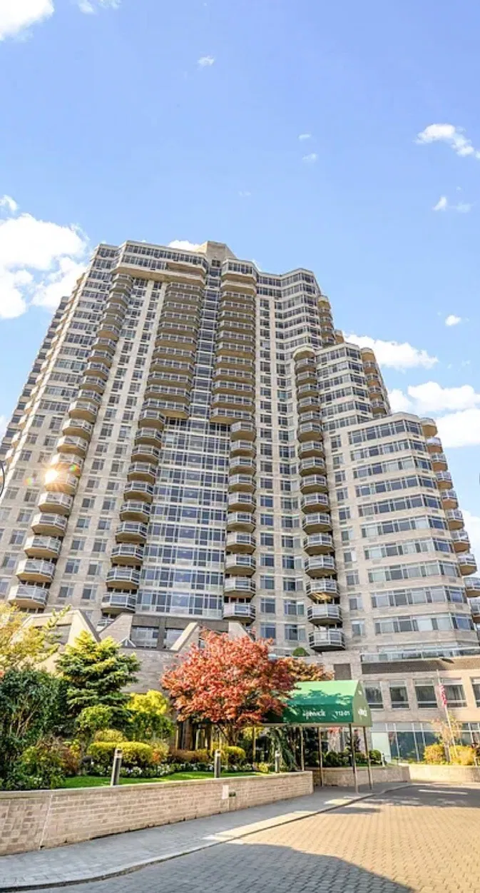 Pinnacle Condominium at 112-01 Queens Boulevard in Forest Hills : Sales ...
