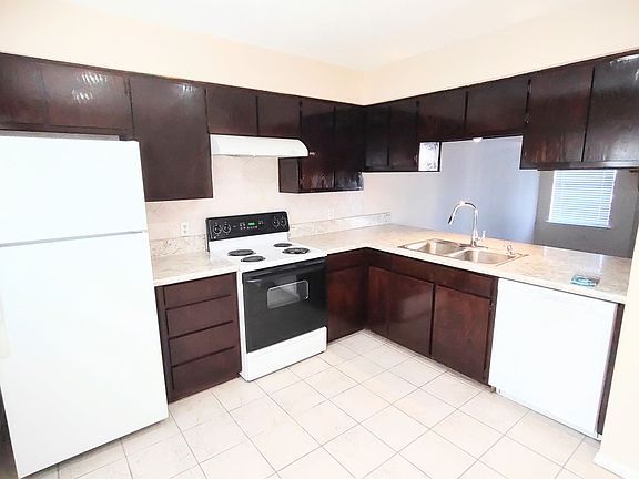 4th image of 1225 Dallas Dr
