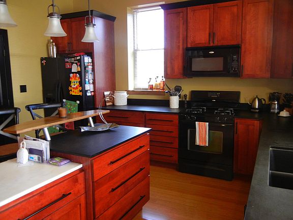 4th image of 7516 Lindbergh Dr