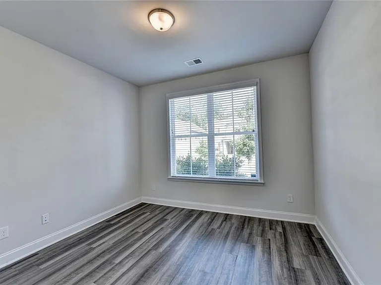 3335 Fall Branch Ln — Photo 6