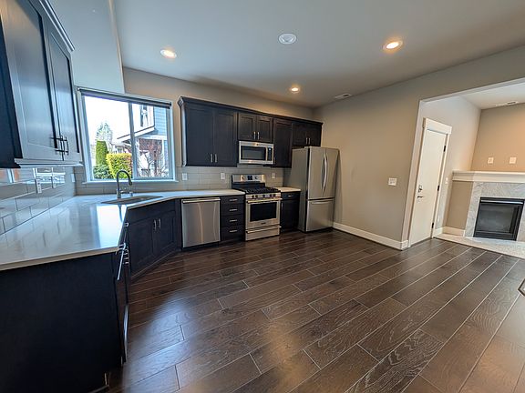 2nd image of 4714 NE 25th St