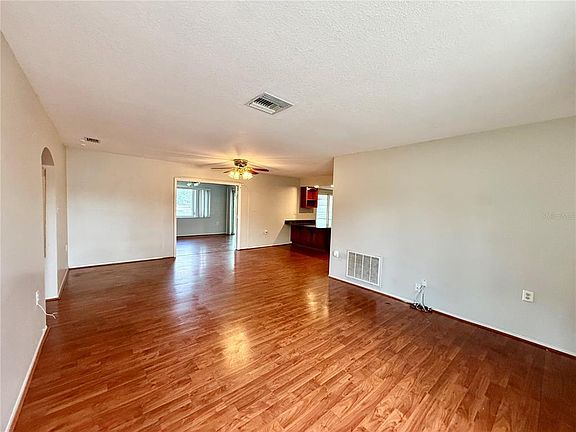 5th image of 7607 Vienna Ln