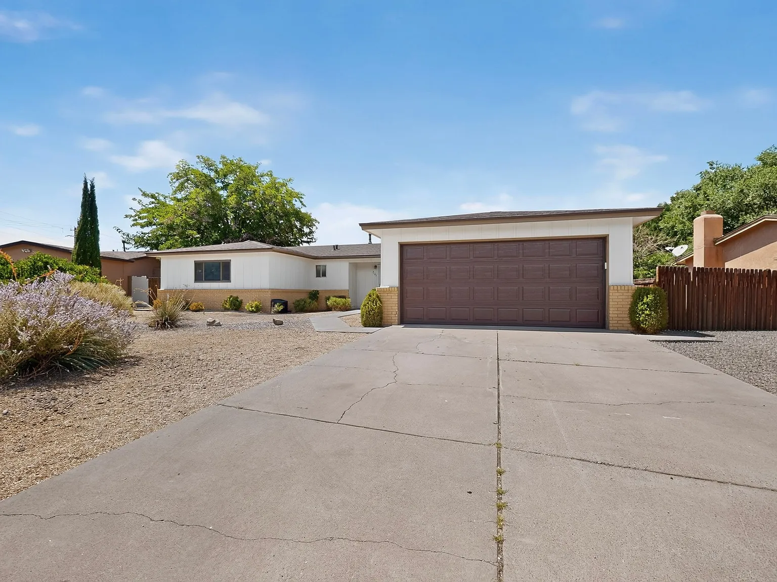 4 bed, 1750 sqft, $3,000 — Photo 2