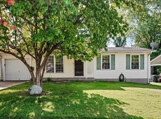 5349 Ville Rosa Ln, Hazelwood, MO 63042