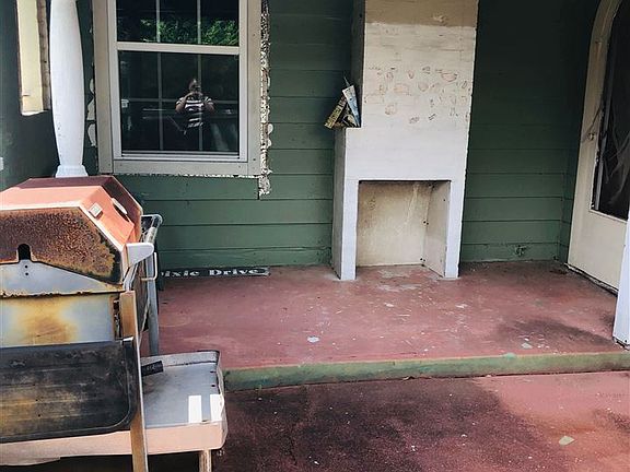 5th image of 300 Dixie Dr