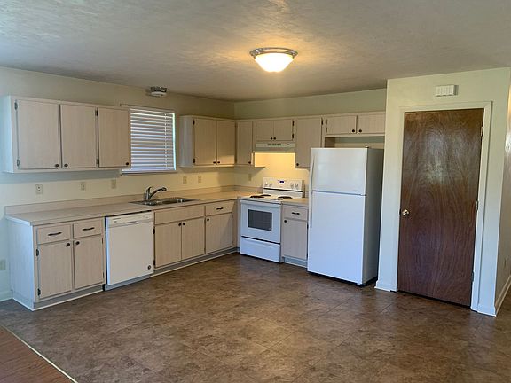 2nd image of 6330 NW 106th Pl #7