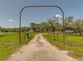 1349 Ranchero Rd, Kerrville, TX 78028