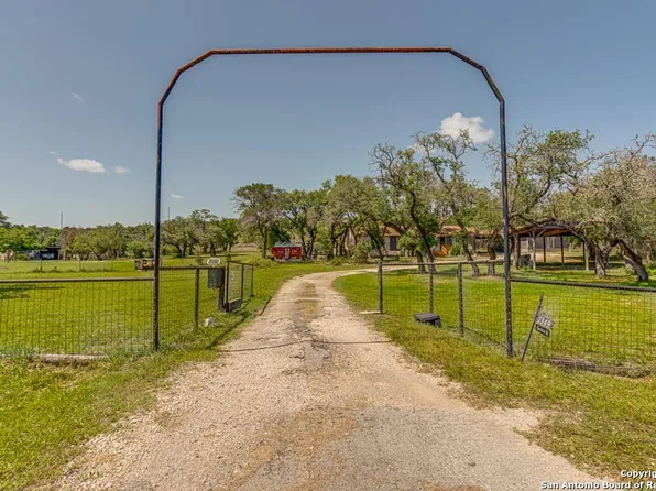 1349 Ranchero Rd., Kerrville, TX 78028