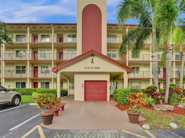 901 SW 128th Ter APT 307A, Pembroke Pines, FL 33027