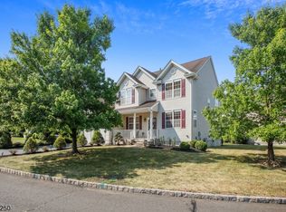 65 Timberhill Dr, Franklin Park, NJ 08823