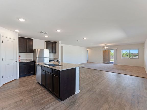 3rd image of 2545 N McDonald Ln