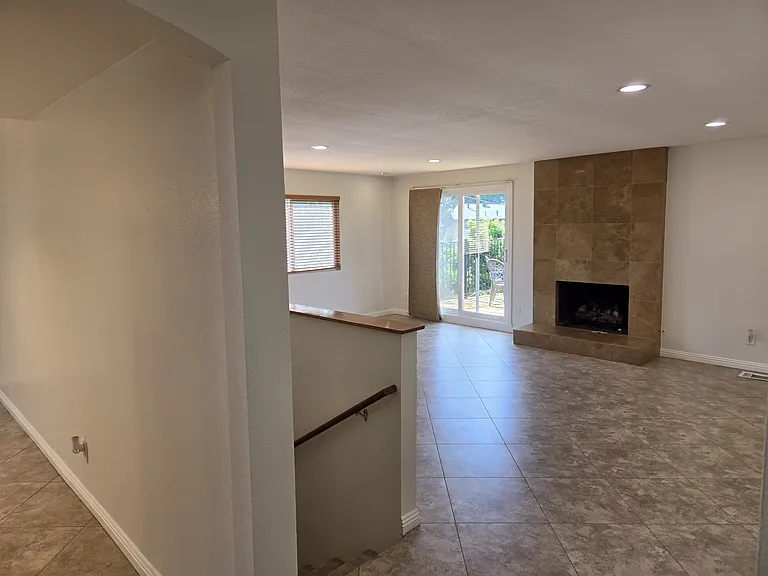1037 Alta Vista Dr — Photo 83