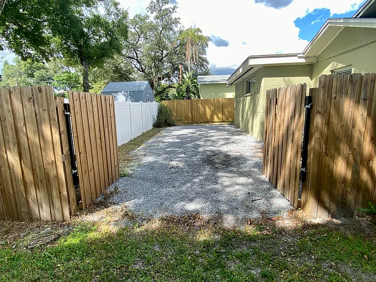 1001 W Virginia Ave — Photo 4