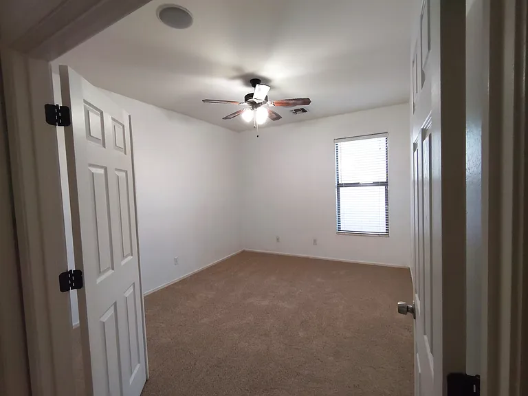 4419 W T Ryan Ln — Photo 20