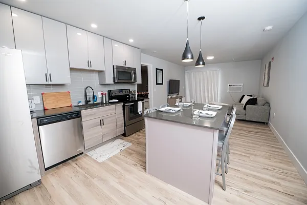1 bed, 589 sqft, $1,299 — Photo 1