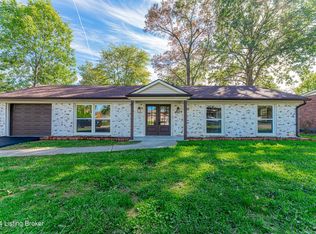 8008 Cavewood Ct, Louisville, KY 40291