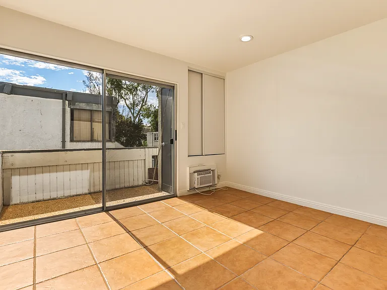 18620 Hatteras St #229 — Photo 16