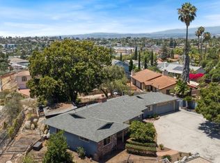 673 Monterey Ln, Vista, CA 92084