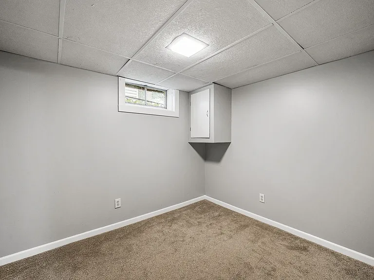 515 12th Ave NW — Photo 28