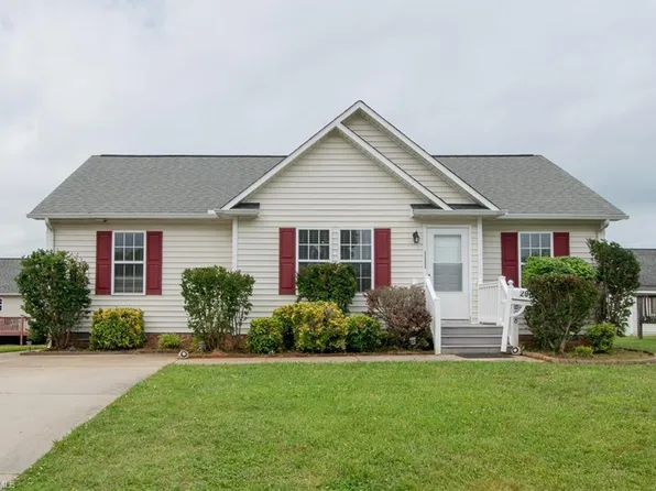 208 Manning Way, Elon, NC 27244