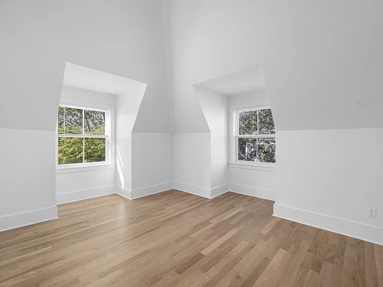 293 Governor St — Photo 7
