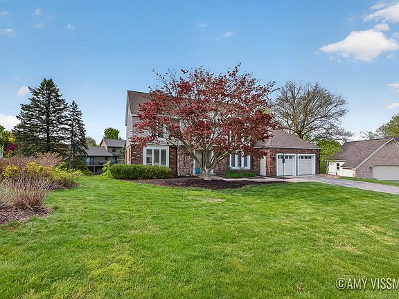 2nd image of 3415 N Applecrest Ct SE