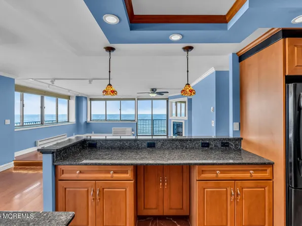 55 Ocean Avenue #5A, Monmouth Beach, NJ 07750