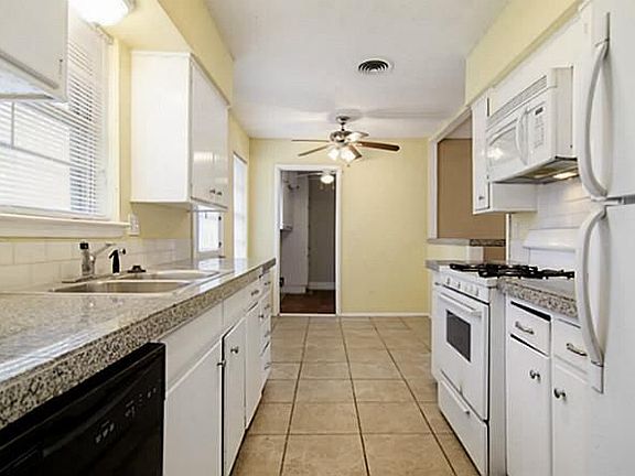 4th image of 3624 Sheryl Dr