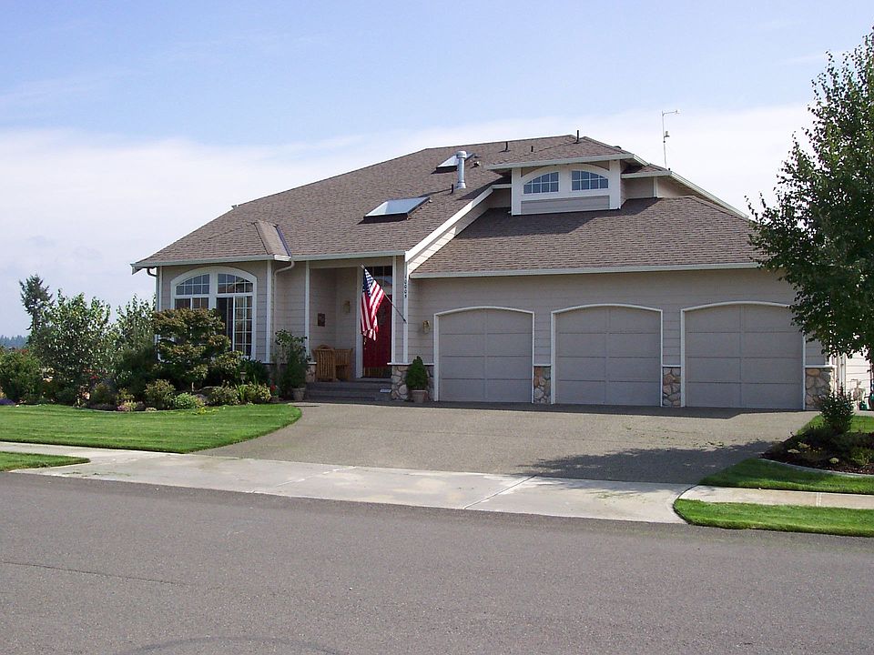 2nd image of 10005 183rd Ave E
