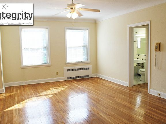 3rd image of 2384 Euclid Heights Blvd APT 406