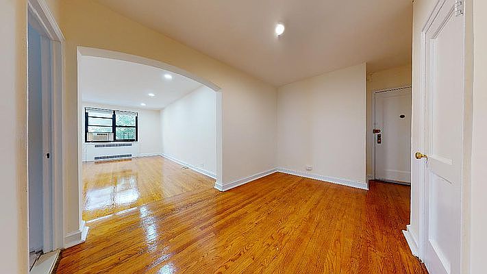 1st image of 246 E 46th St #5F
