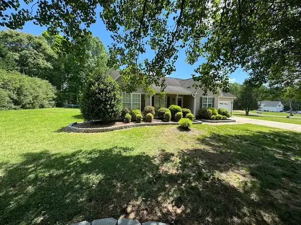 102 Tesi Ct, Greensboro, NC 27455
