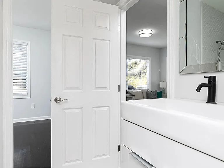 2085 Browns Mill Rd SE — Photo 20
